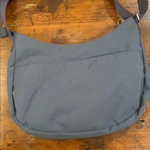 Baggallini crossbody bag - Picture 4 of 7